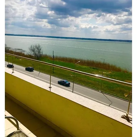 Apartment Lyv Summerland Mamaia